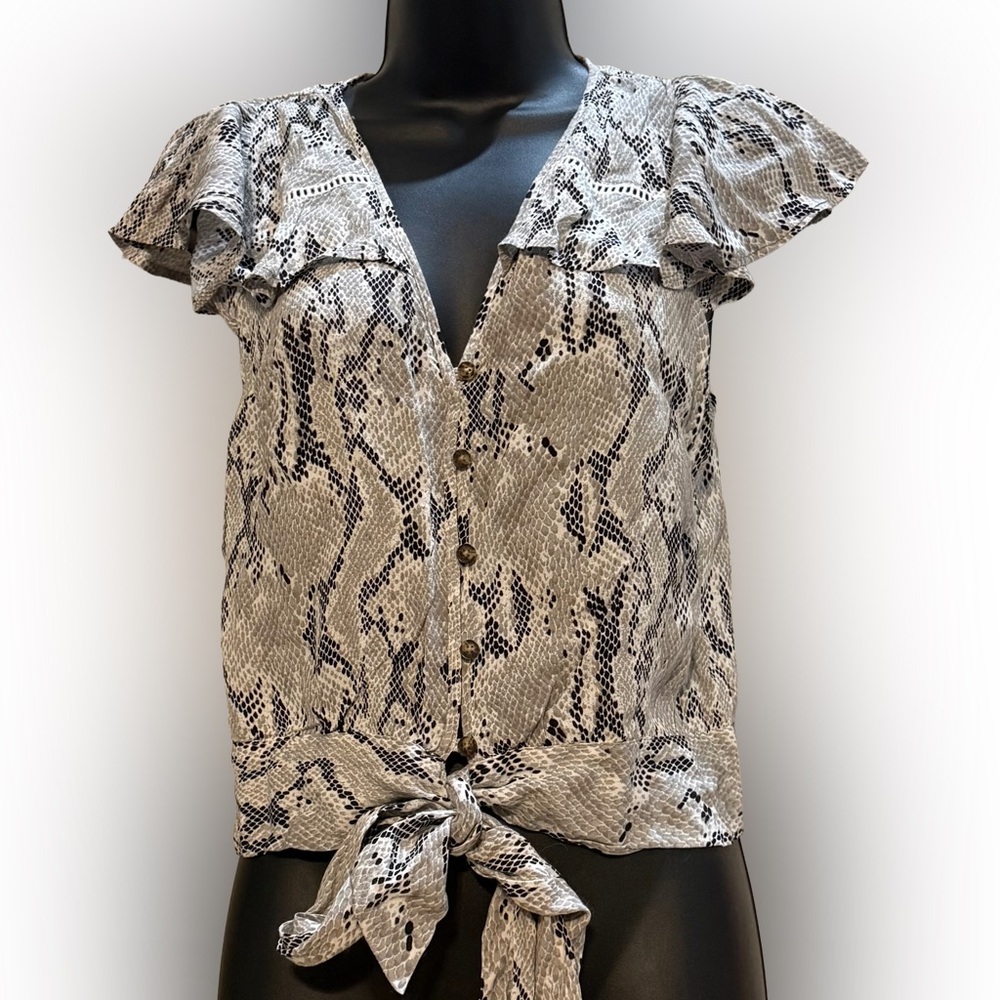 Express Snake Pattern Bottom Tie Blouse/Top